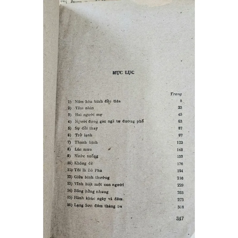 Tập truyện ngắn của Nguyễn Mạnh Tuấn: Giữa bình thường 707714