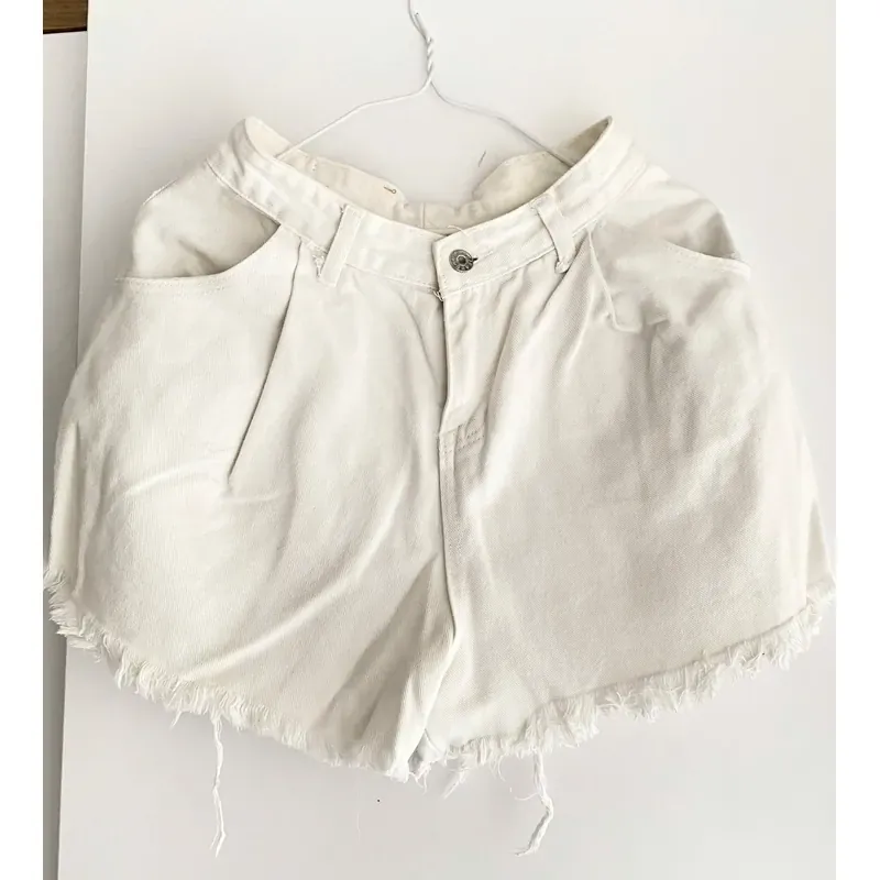 MỚI 98%****QUẦN SHORT THÔ TRẮNG HÌNH MÈO* FREESIZE* TẶNG QUÀ 0Đ FREESHIP 591559