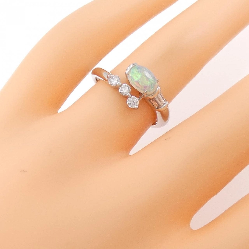Nhẫn Opal K18WG 0.44CT 671113