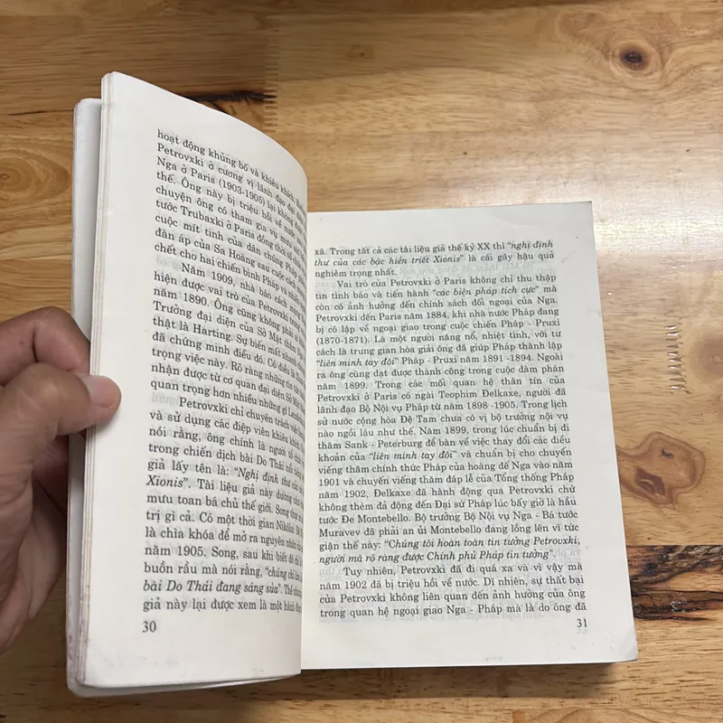 II Tựa sách: KGB _ Những Chiến Dịch Tình Báo Từ Lênin Đến Gorbachov - 2003 427867