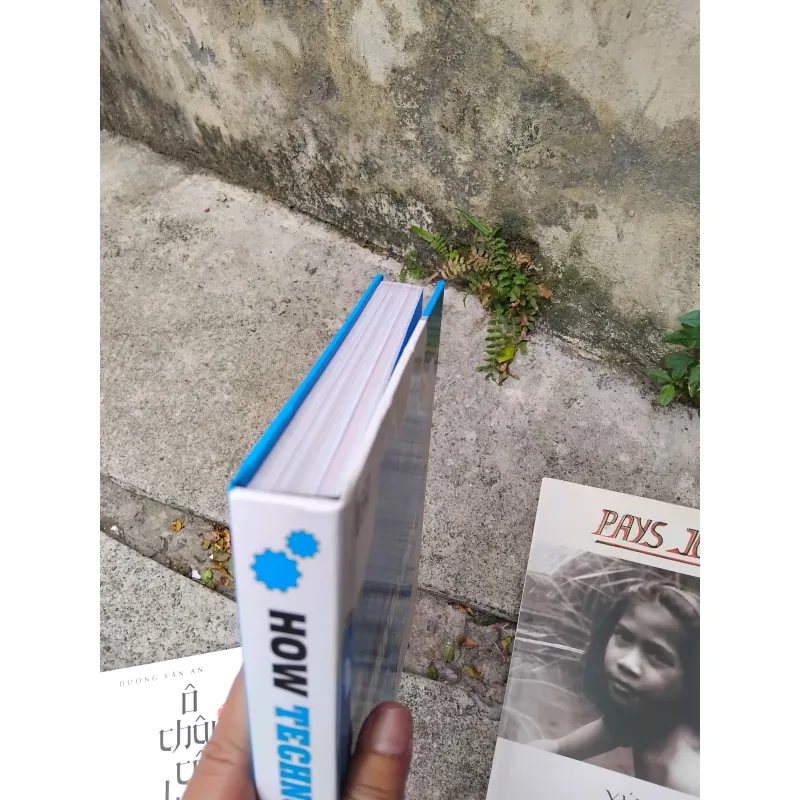 How technology works ( Hiểu biết về công nghệ )  1002359