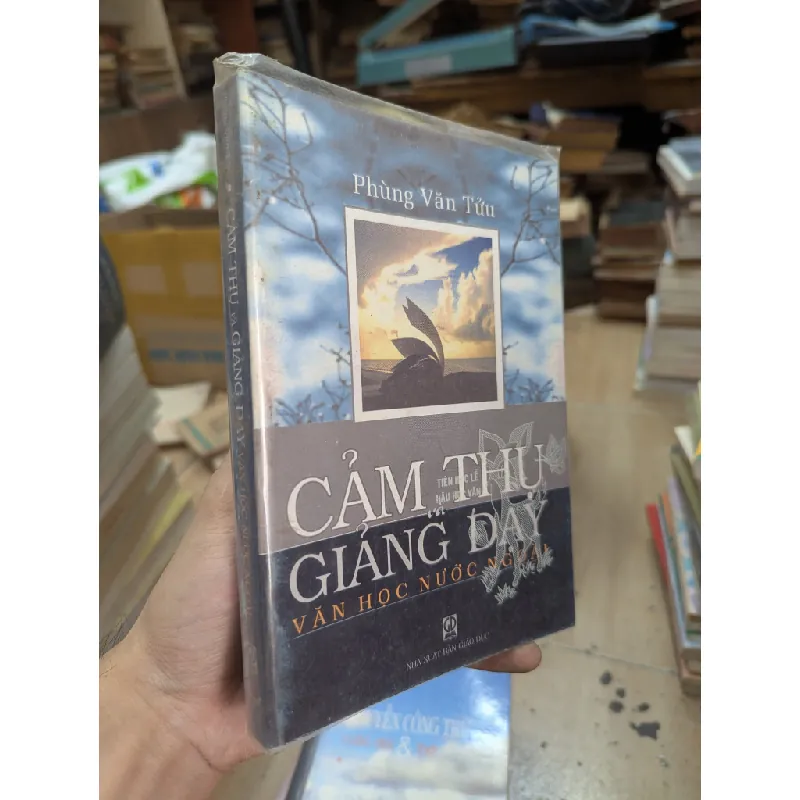 Cảm thụ và giảng dạy văn học nước ngoài - Phùng Văn Tửu 673844