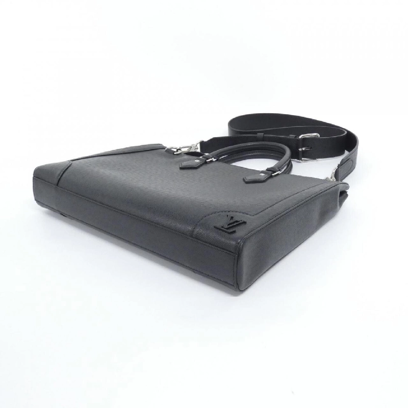 Túi xách Louis Vuitton Taiga Slim Briefcase M30810 617355