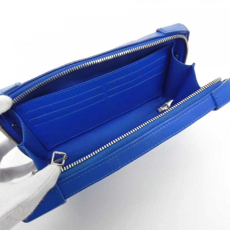 Túi đeo vai Louis Vuitton Monogram LV Clouds Soft Trunk Wallet M45432 610697