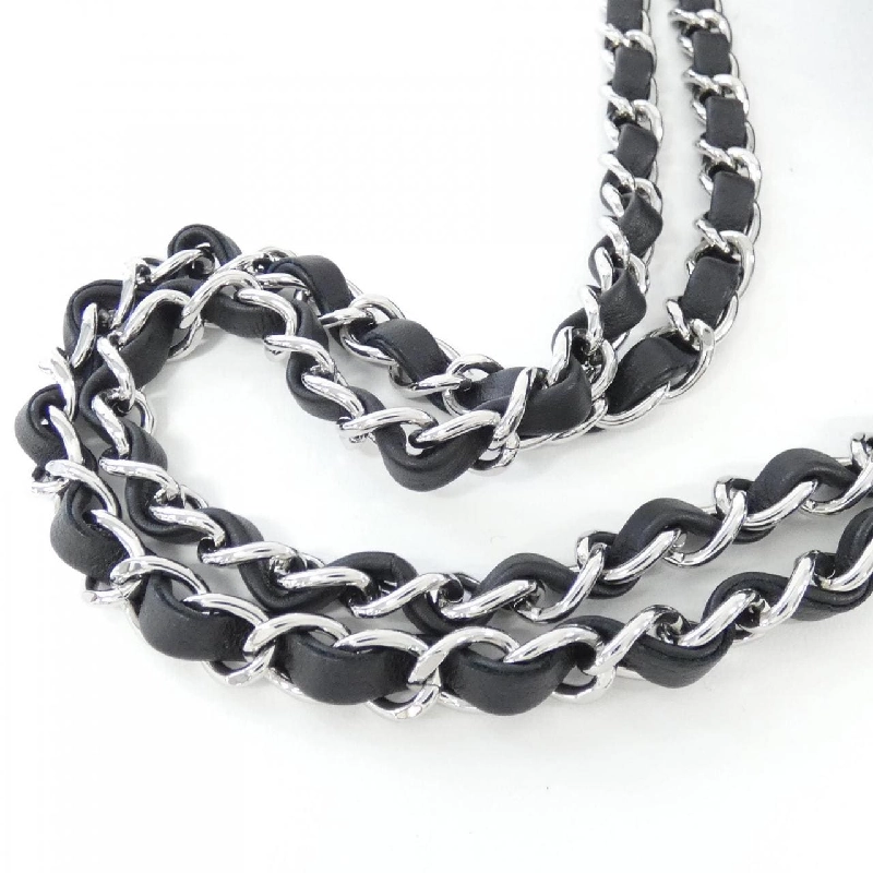 Túi xách chéo Chanel 1112 614161