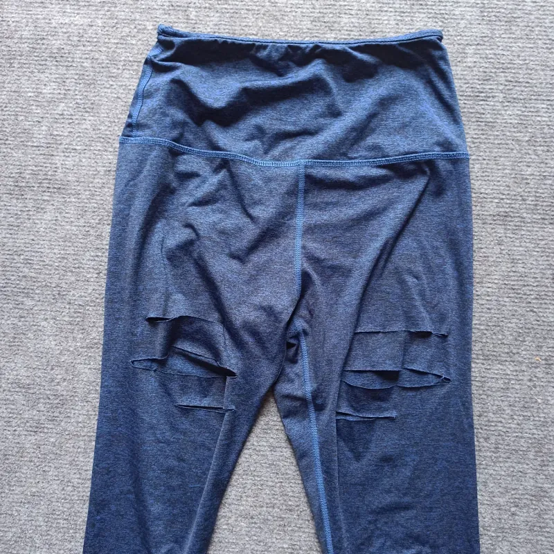 Quần thun ôm mặc tập thể dục màu xanh đen 933339