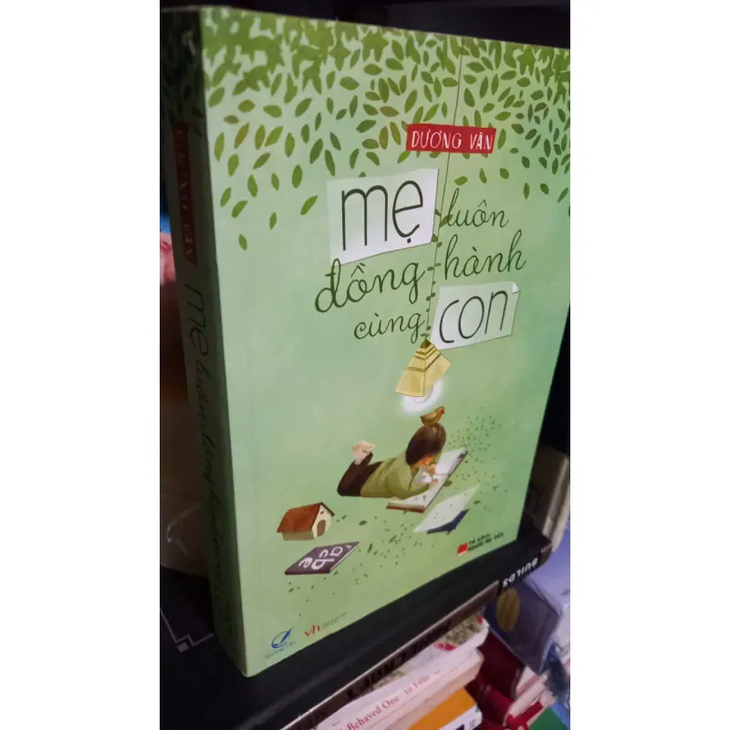 mẹ luôn đồng hành cùng con 713627