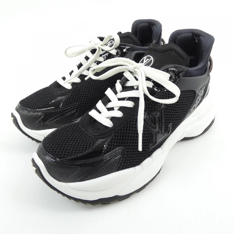 Giày sneaker dòng Run 55 của Louis Vuitton 656196