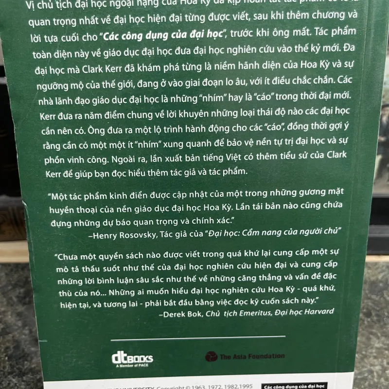 Các công dụng của đại học Clark Kerr 752524