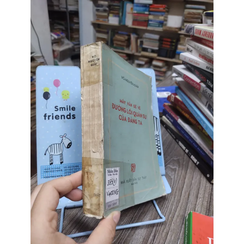 Sách: Mấy vấn đề về đường lối quân sự của Đảng ta (A3) Tác giả: Võ Nguyên Giáp 681290