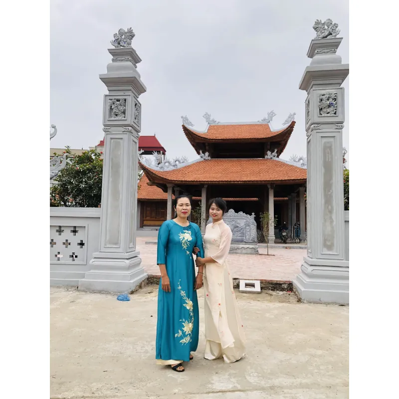 Áo dài 4 tà , chiếc bên phải màu nhạt  , size M, mặc 3 lần 957230