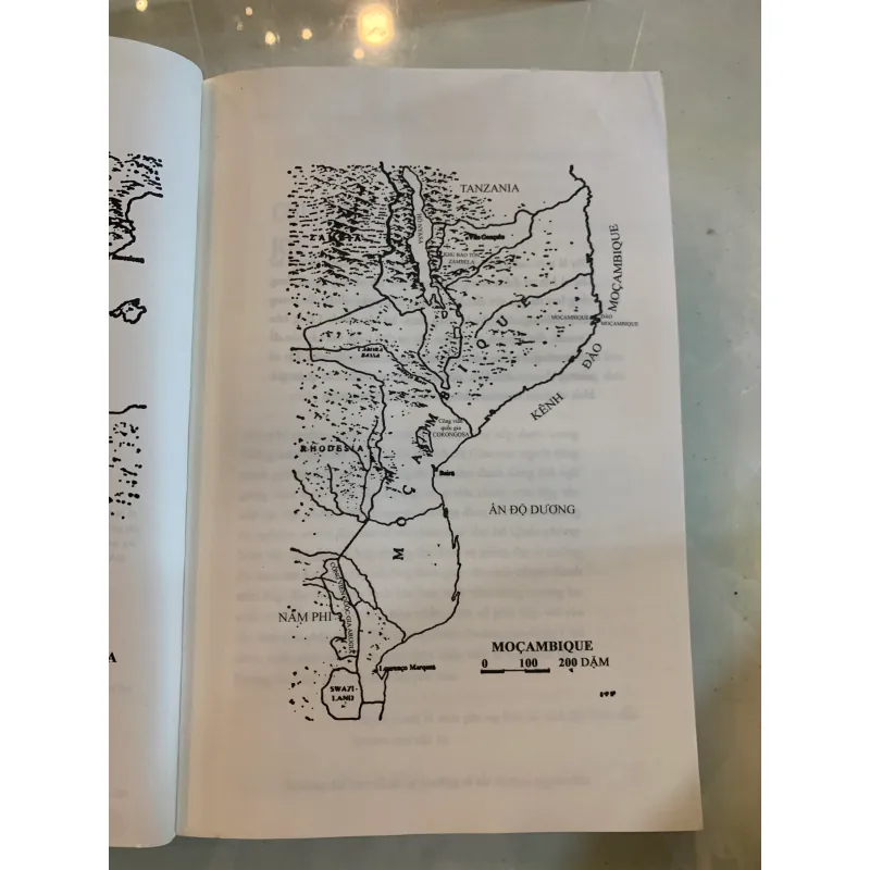 SÁU NGƯỜI ĐI KHẮP THẾ GIAN (2 TẬP) - NGUYỄN THỊ BẠCH TUYẾT (NGƯỜI DỊCH) 783928