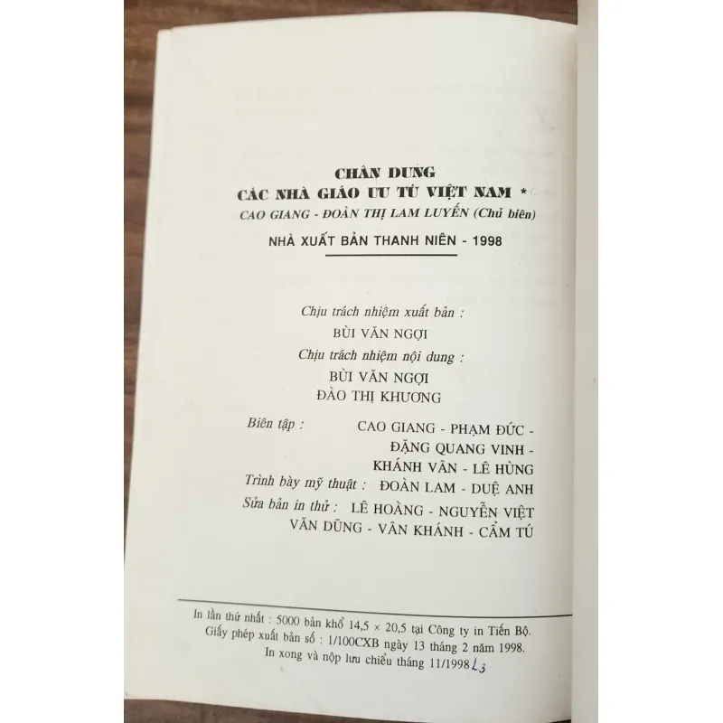 CHÂN DUNG CÁC NHÀ GIÁO ƯU TÚ VIỆT NAM (trọn bộ 2 tập 1790 trang) 748028
