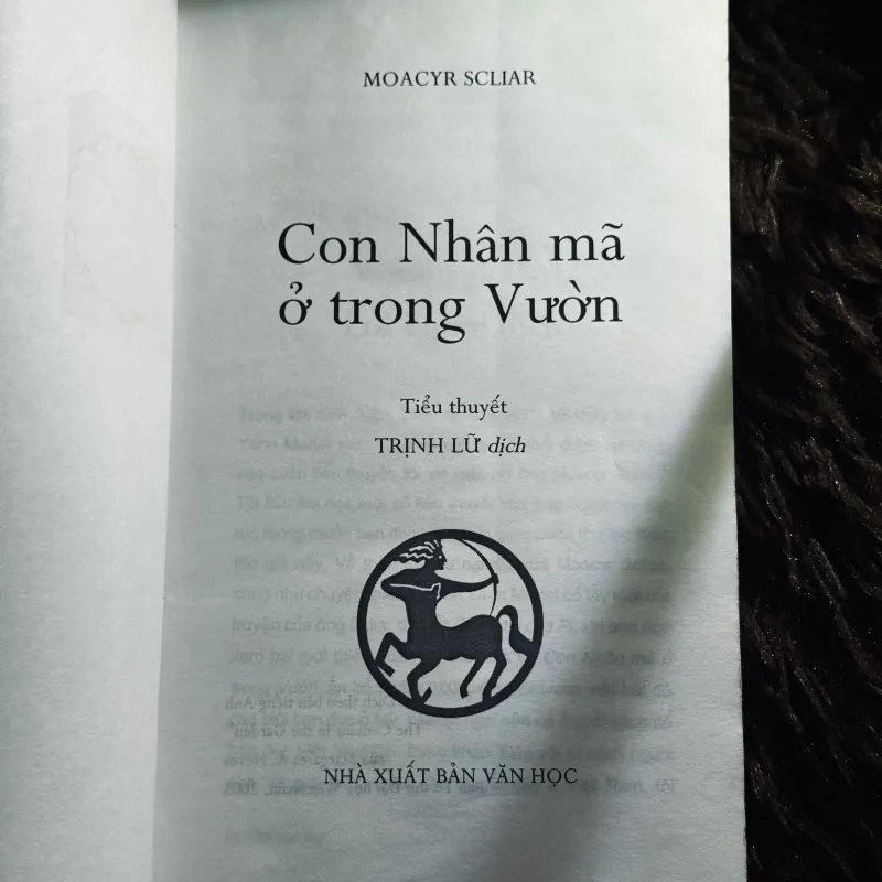 Con nhân mã trong vườn 1022211