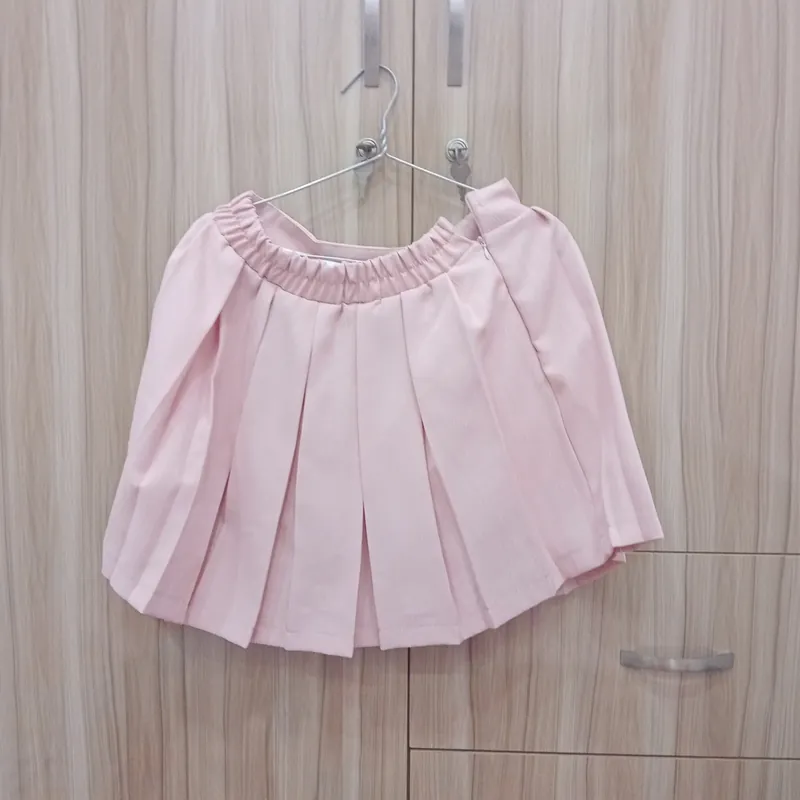 Set chân áo với chân váy  722385