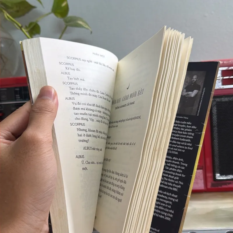 HARRY POTTER VÀ ĐỨA TRẺ BỊ NGUYỀN RỦA 1066147
