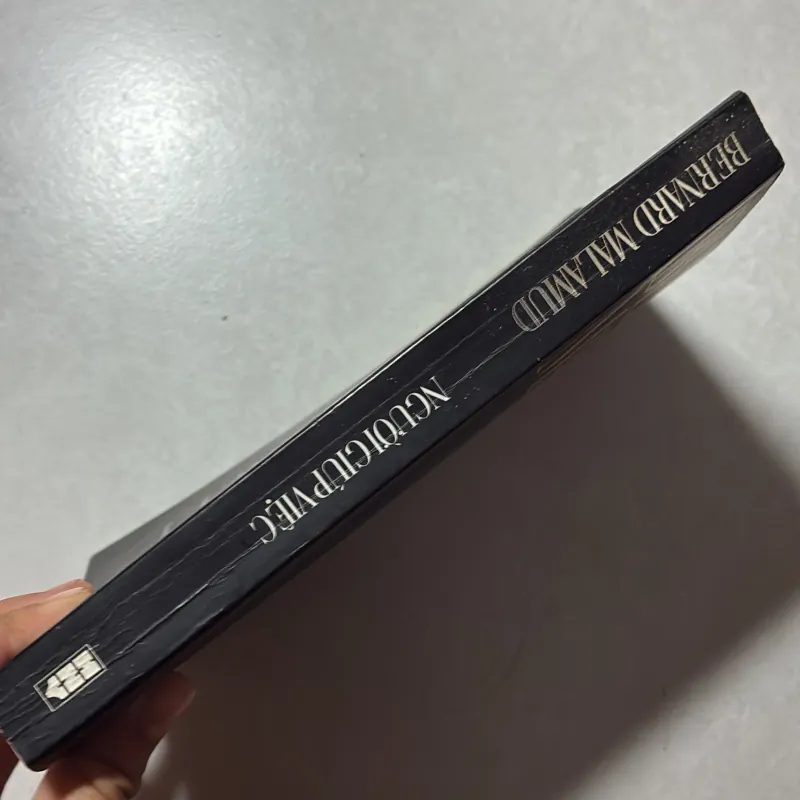 Người giúp việc - Bernard Malamud 757215