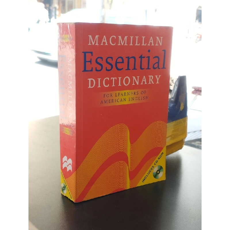 Macmillan Essential Dictionary 361185