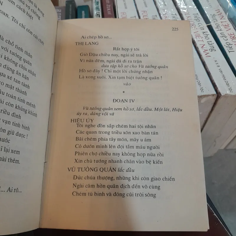 KỊCH THƠ VIỆT NAM  - HOÀI VIỆT 695921