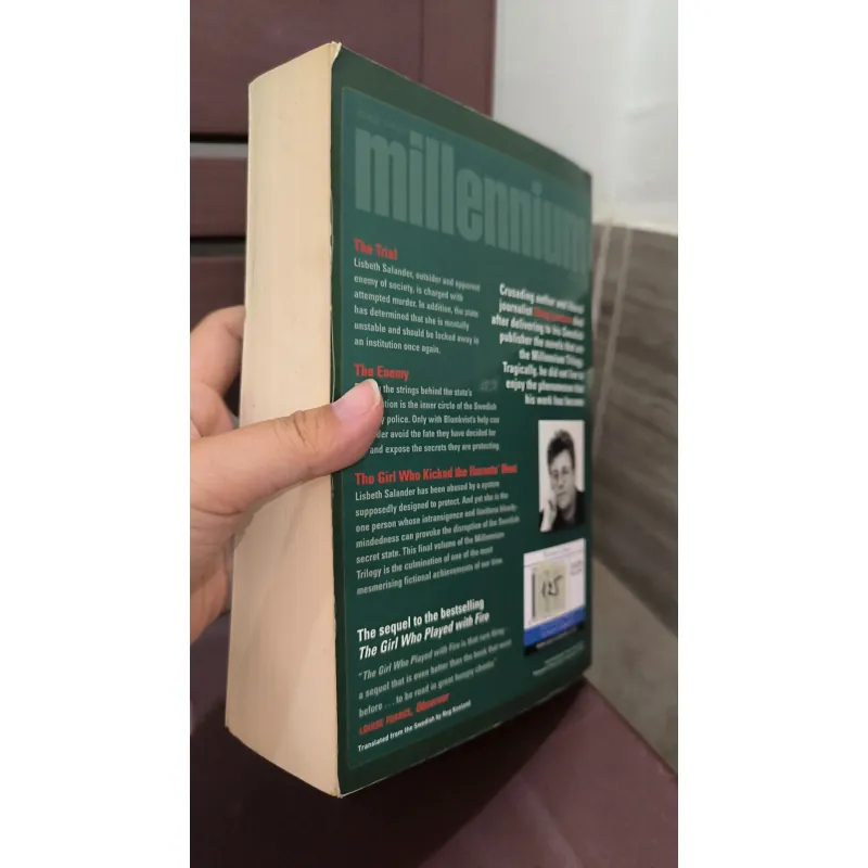 The Girl Who Kicked the Hornets' Nest (khổ lớn) 932536