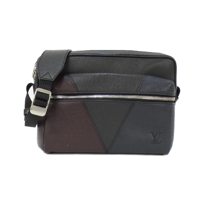Túi đeo chéo ngoài trời Louis Vuitton Taiga (Mẫu V) PM M30703 612115