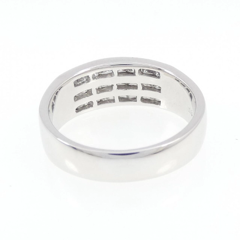 Nhẫn kim cương K18WG 672536