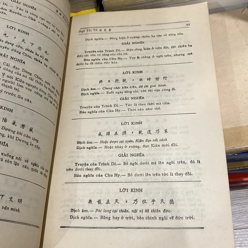 KINH DỊCH TRỌN BỘ, NGÔ TẤT TỐ (XB 1991) 674894