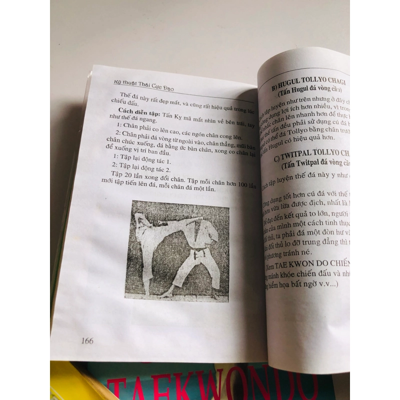 📚 SÁCH VỀ TAEKWONDO 542463