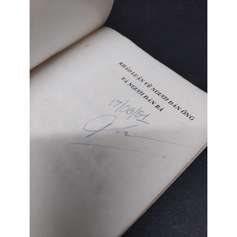 Khảo luận về người đàn ông và người đàn bà mới 60% bẩn bìa, ố vàng, có chữ ký 1998 HCM2410 Đức Uy TÂM LÝ 917897