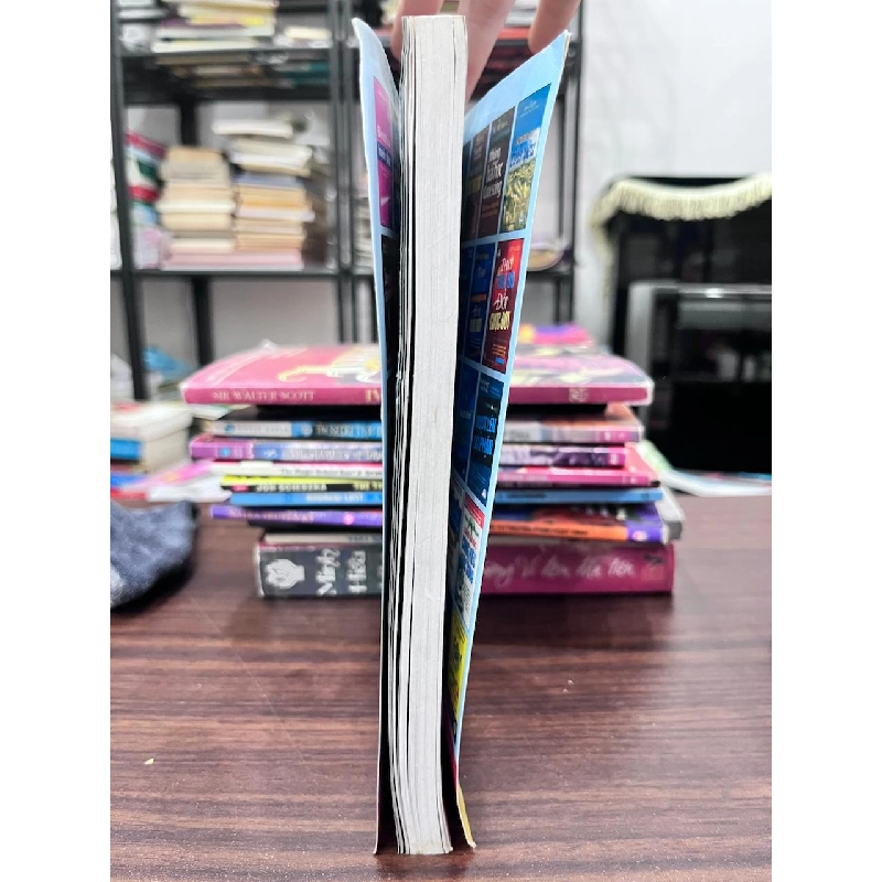 Những Câu Chuyện Không Phải Là Cổ Tích - Sue Gallehugh 933730