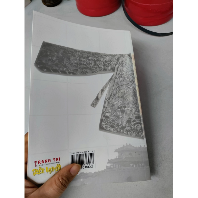Trang trí trên áo lễ phục cung đình 462991