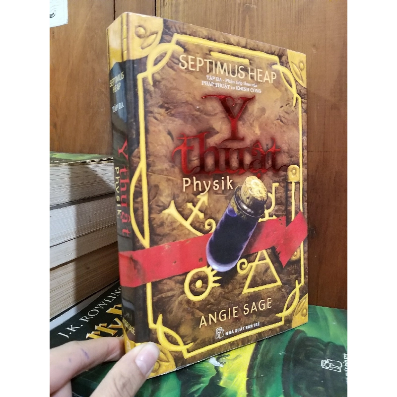 Pháp Thuật - Kinh Công - Y Thuật  Septimus Heap - Angie Sage ( Tập 1, 2, 3 ) 120359