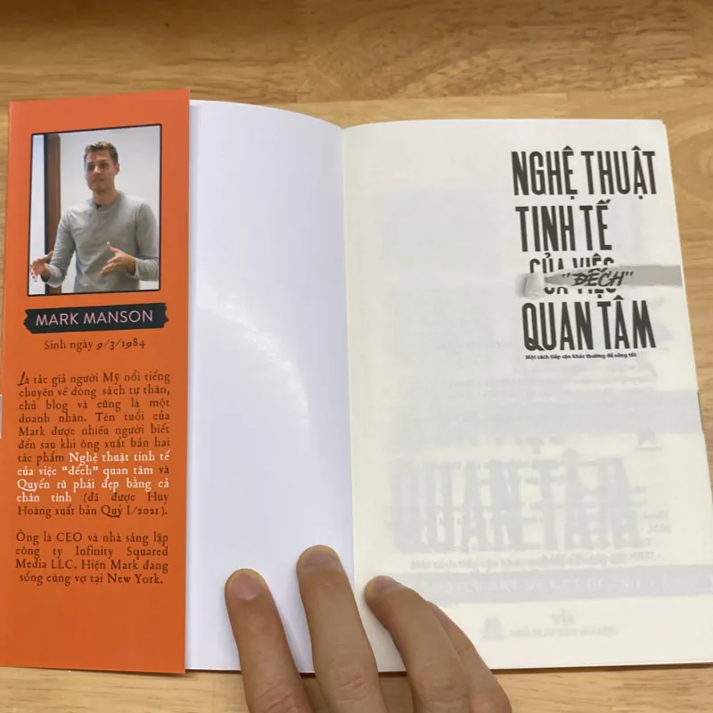 [New York Times Bestseller] NGHỆ THUẬT TINH TẾ CỦA VIỆC “ĐẾCH” QUAN TÂM - Mark Manson 1046736