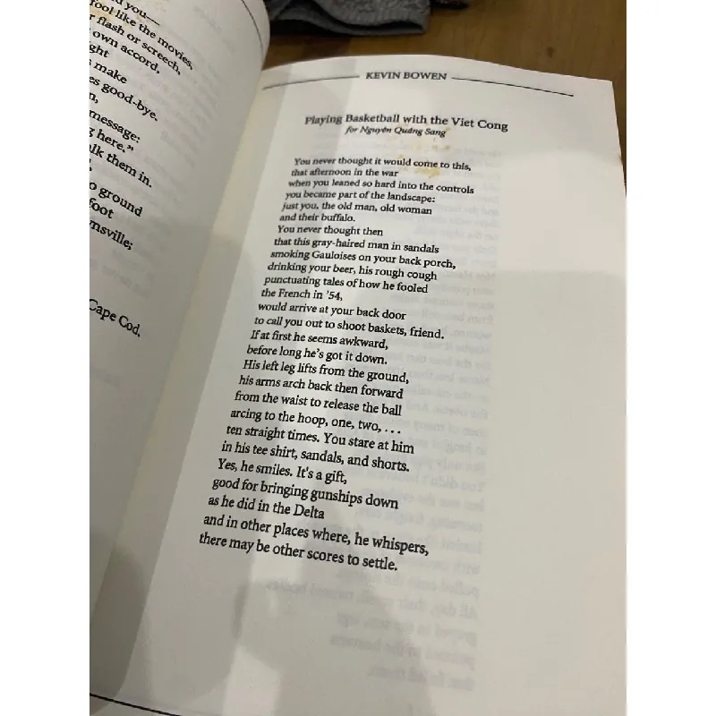 Poetry Like Bread ( Poets of the Political Imagination ) 563572