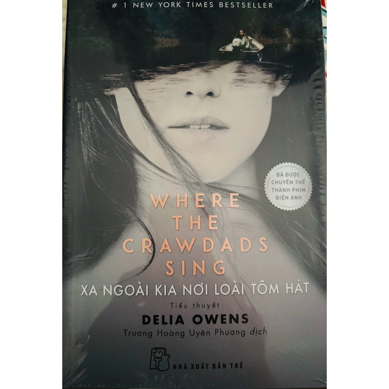 Xa ngoài kia nơi loài tôm hát - #1 New York Times Bestseller 522428