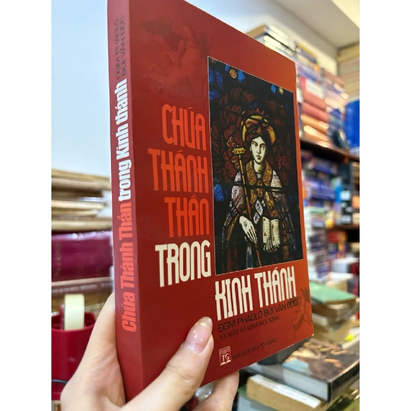 Chúa thánh thần trong kinh thánh - ĐGM Phaolo Bùi Văn Đọc và một số linh mục khác 790339