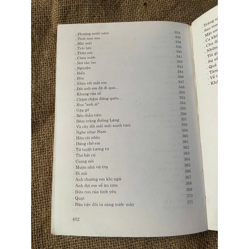 Xuân Diệu- thơ và đời 452606