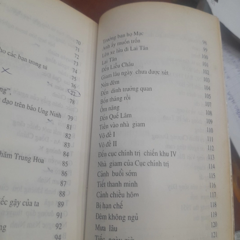 Hồ Chí Minh - NHẬT KÝ TRONG TÙ và những bài thơ khác 460056