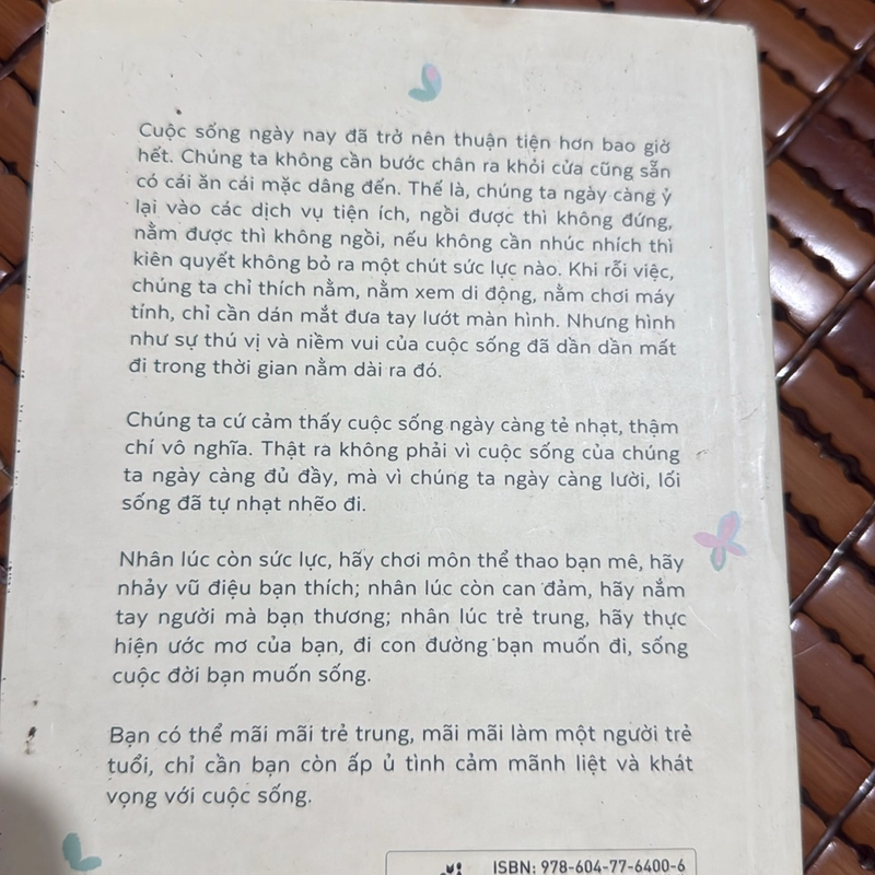 Cuộc đời rực rỡ đừng sống không màu - Lý Tư Viên 518906