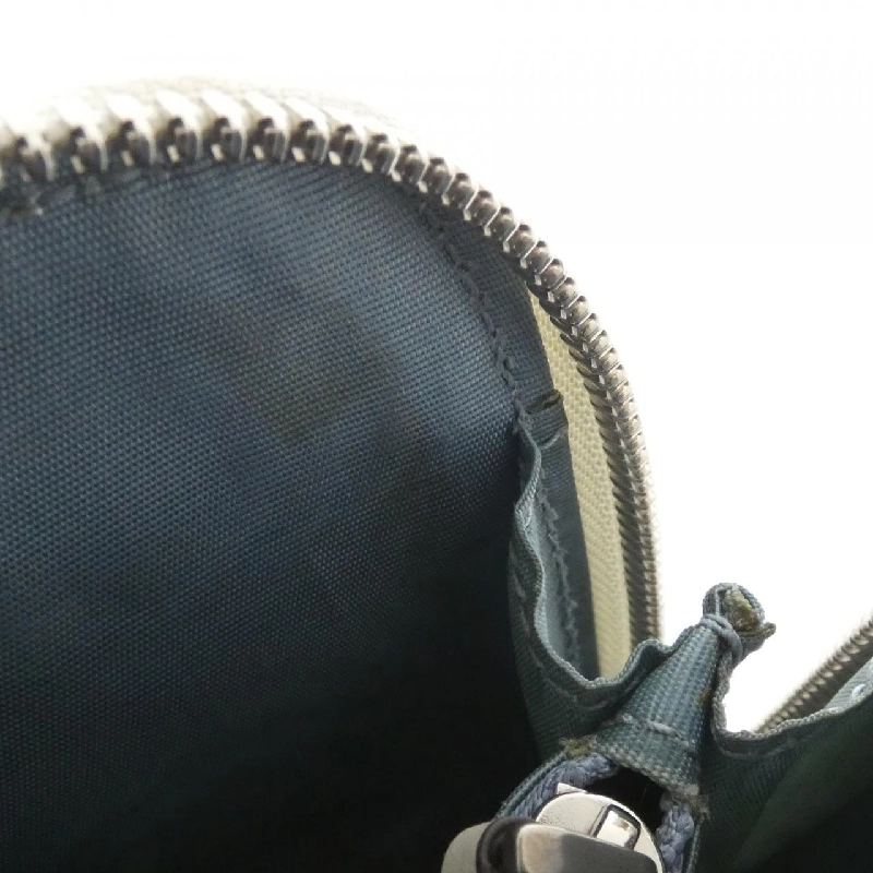 Túi đeo vai Gucci 511189 0GUYN 611644