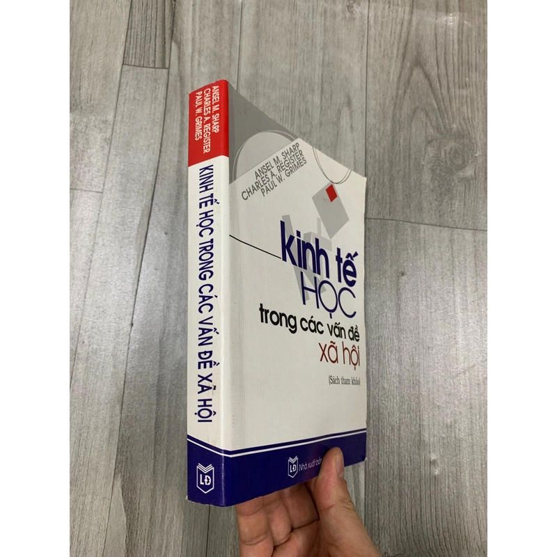 Kinh tế học trong các vấn đề xã hội. 1a5 525388