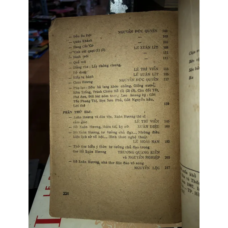 Nghĩ về Thơ Hồ Xuân Hương - Lê Trí Viễn - Lê Xuân Lít - Nguyễn Đức Quyền 797948