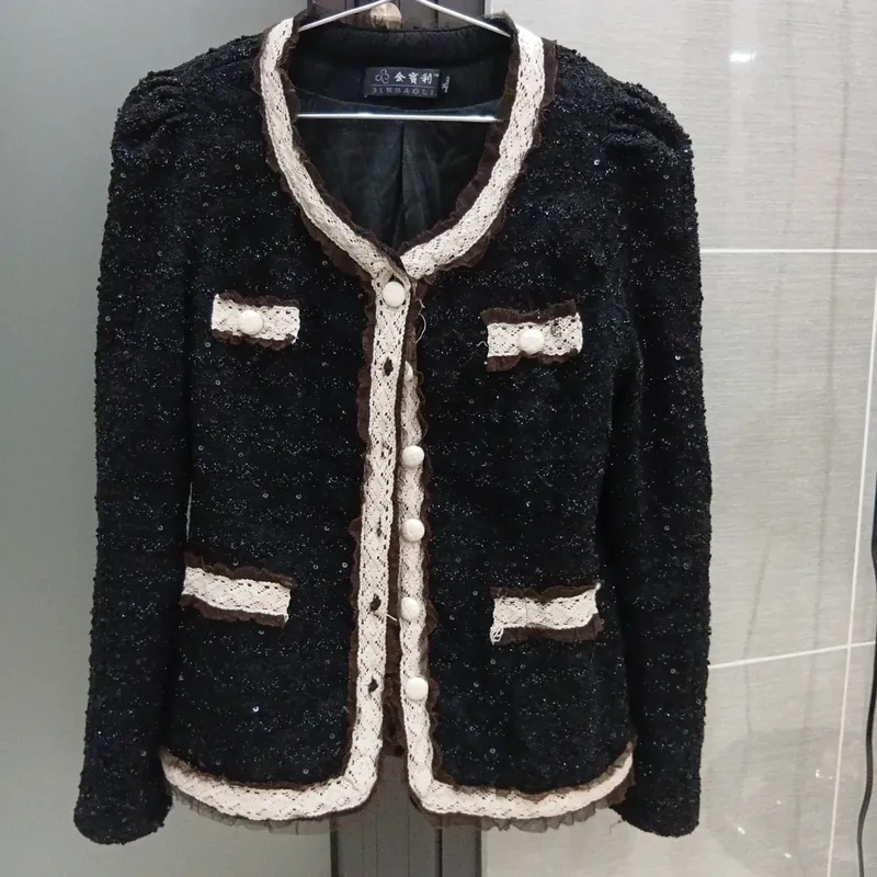 Khoác dạ tweet 729832