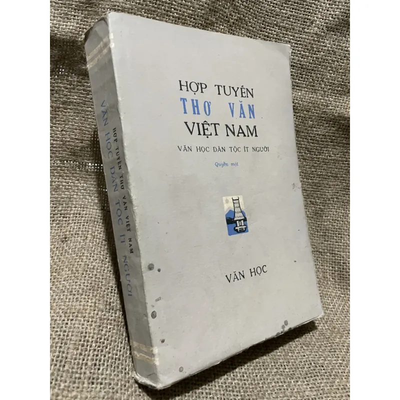 Hợp tuyến văn học Việt Nam dân tộc ít người- hơn 550 trang  933437