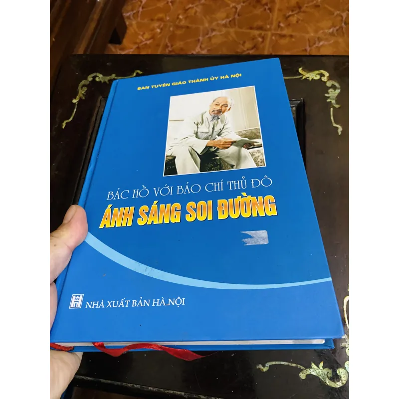 Bác Hồ với báo chí thủ đô Ánh sáng soi đường 974780