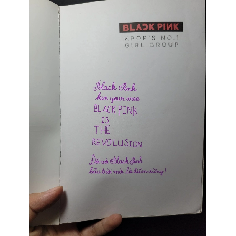Blackpink Kpop's No.1 girl group mới 80% bẩn áo bìa, có chữ viết 2020 Adrian Besley HCM2205 DANH NHÂN 923526