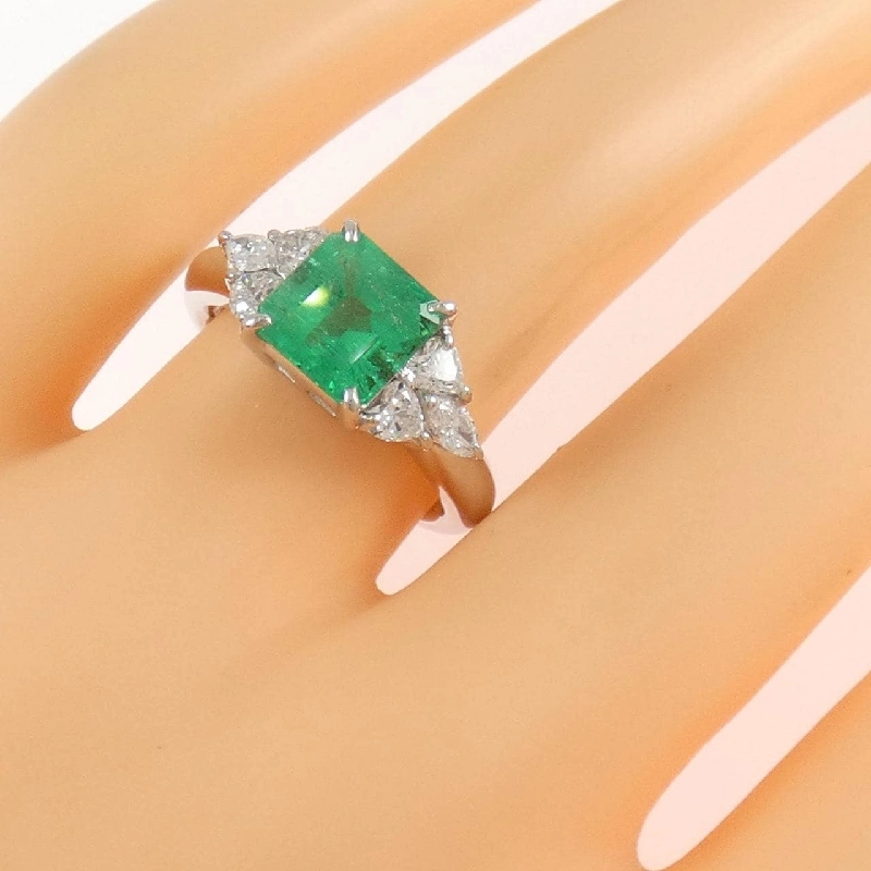 Nhẫn Emerald PT900 1.80CT - Hàng hiệu Chính hãng 852084