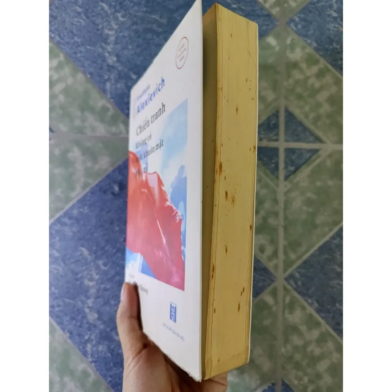 Chiến tranh không có một khuôn mặt phụ nữ - Svetlana Alexievich 789123