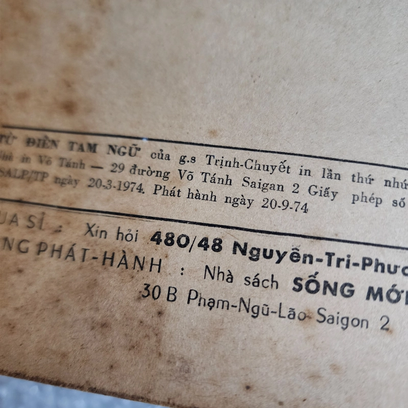 Từ điển Tam ngữ Việt Anh Pháp | chữ ký tác giả Trịnh Chuyết 507627