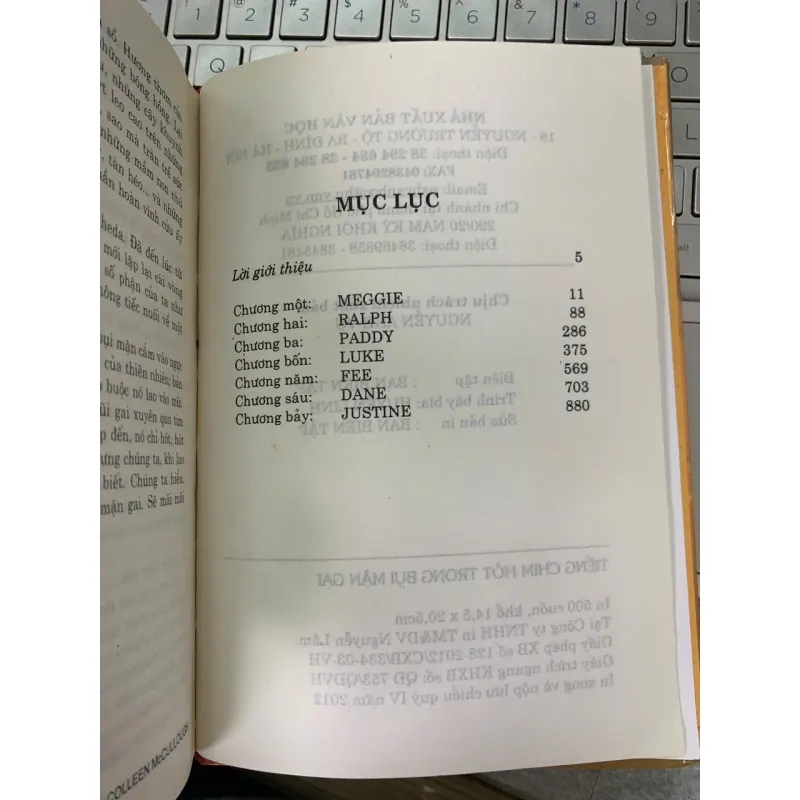 TIẾNG CHIM HÓT TRONG BỤI MẬN GAI - COLLEEN MCCULLOUGH 560385